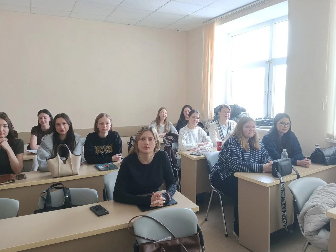 Кураторский час в честь Дня защитника Отечества: студенты обсудили историю праздника и значимость защиты Родины Кураторский час в честь Дня защитника Отечества: студенты обсудили историю праздника и значимость защиты Родины