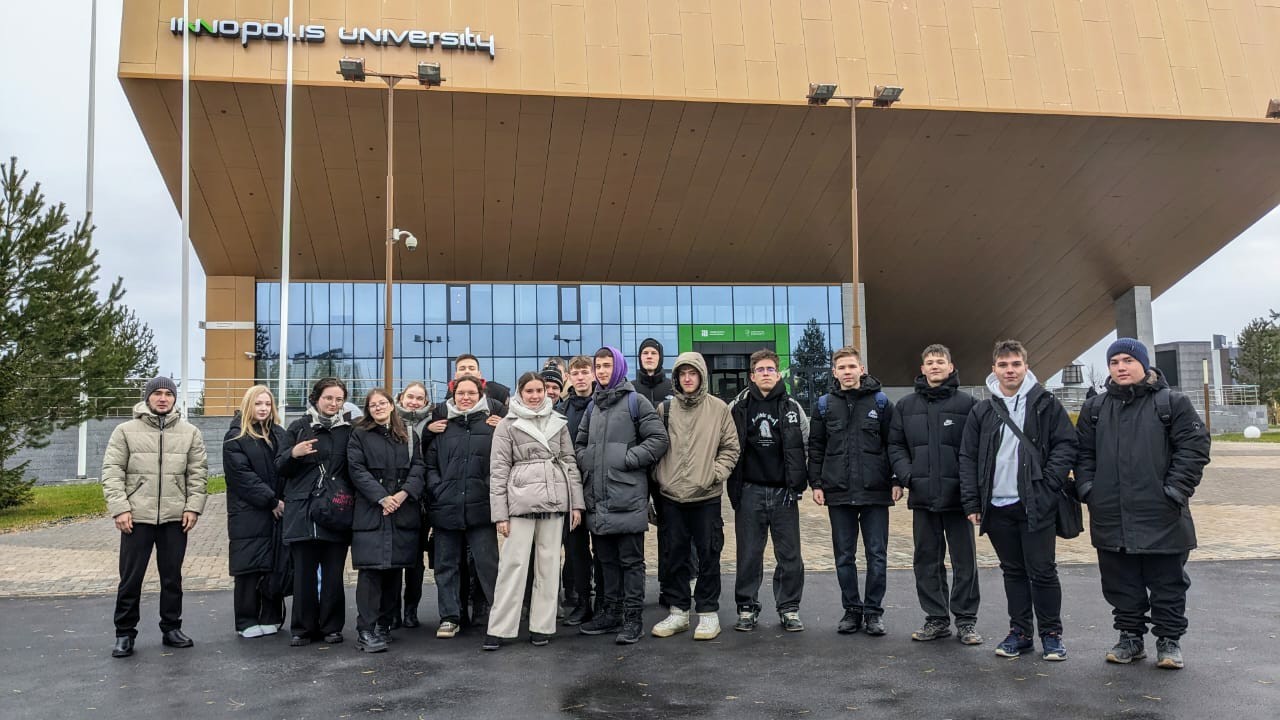 Студенты института и колледжа, обучающиеся школы 'Университетская' Елабужского института КФУ посетили республиканский фестиваль Студенты института и колледжа, обучающиеся школы 'Университетская' Елабужского института КФУ посетили республиканский фестиваль