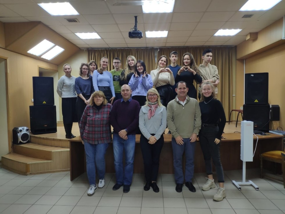 Студенты-первокурсники направления 'Русский жестовый язык' посетили Всероссийское общество глухих