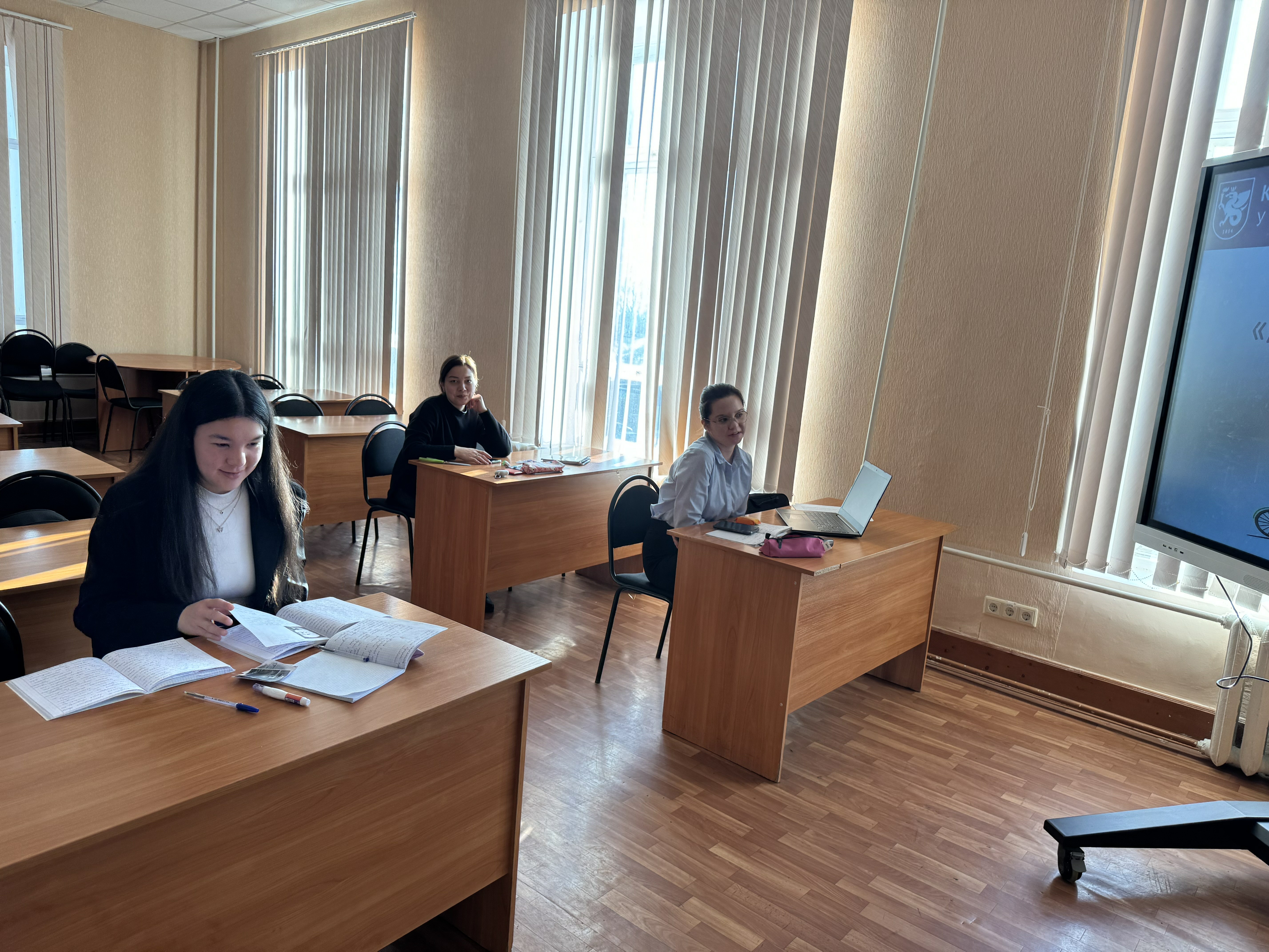 В студенческой группе е3114 куратором Шапировой Р.Р. Был проведена кураторский час на тему 'Здоровый образ жизни студента'. В студенческой группе е3114 куратором Шапировой Р.Р. Был проведена кураторский час на тему 'Здоровый образ жизни студента'.