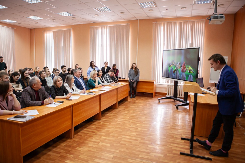 В Елабужском институте КФУ стартовала 'Студенческая весна' В Елабужском институте КФУ стартовала 'Студенческая весна'