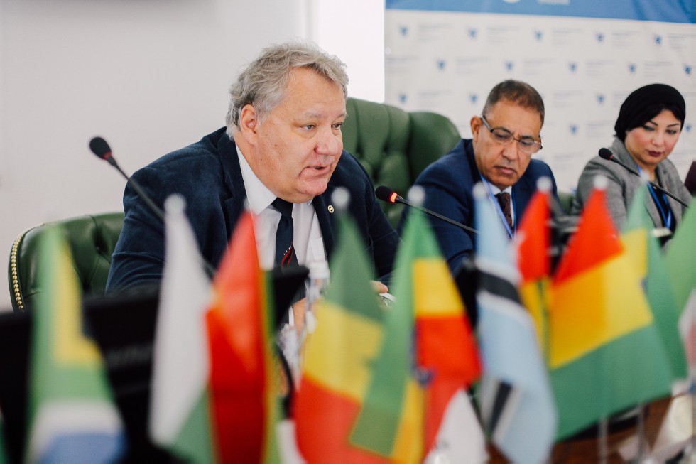 ������ �� �������������� ������ � ������ ��������� � ���