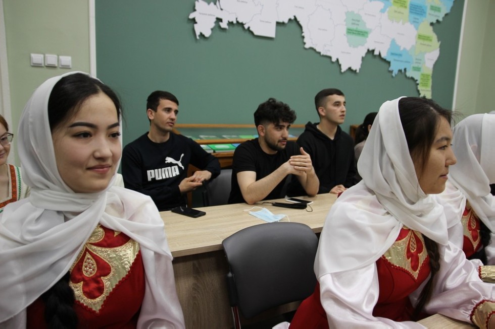 ����� �������� �����