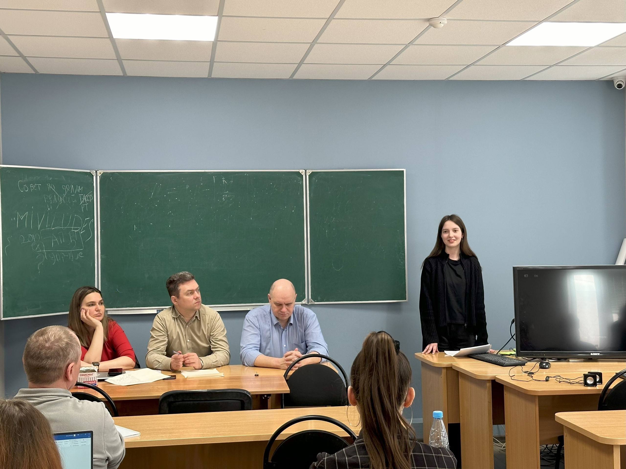 В рамках Итоговой научно-образовательной конференции студентов на кафедре религиоведения прошло заседание секции В рамках Итоговой научно-образовательной конференции студентов на кафедре религиоведения прошло заседание секции