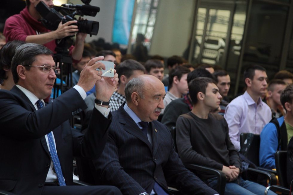 The best students will study free