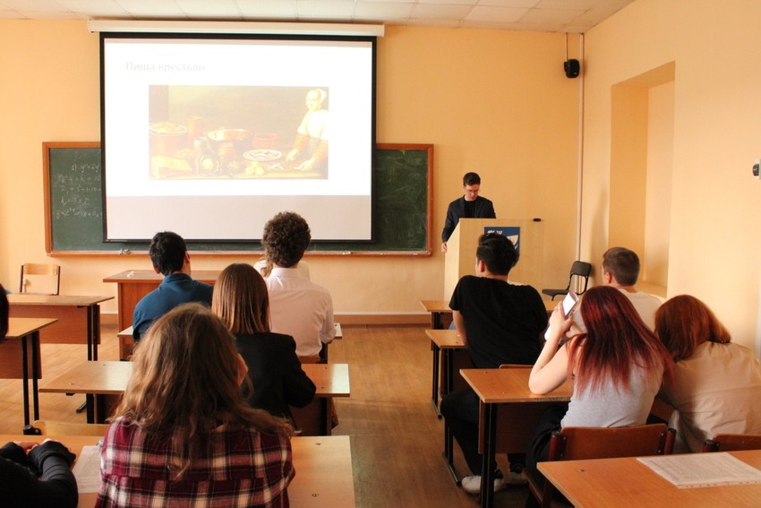 Названы победители секций по истории Итоговой научно-образовательной конференции студентов Названы победители секций по истории Итоговой научно-образовательной конференции студентов