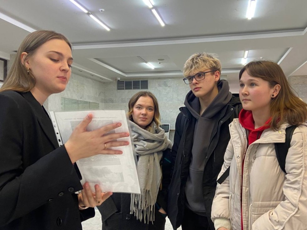 Студенты ИСФНиМК провели акцию: 'Последствия коррупции. Выбор за тобой!' Студенты ИСФНиМК провели акцию: 'Последствия коррупции. Выбор за тобой!'