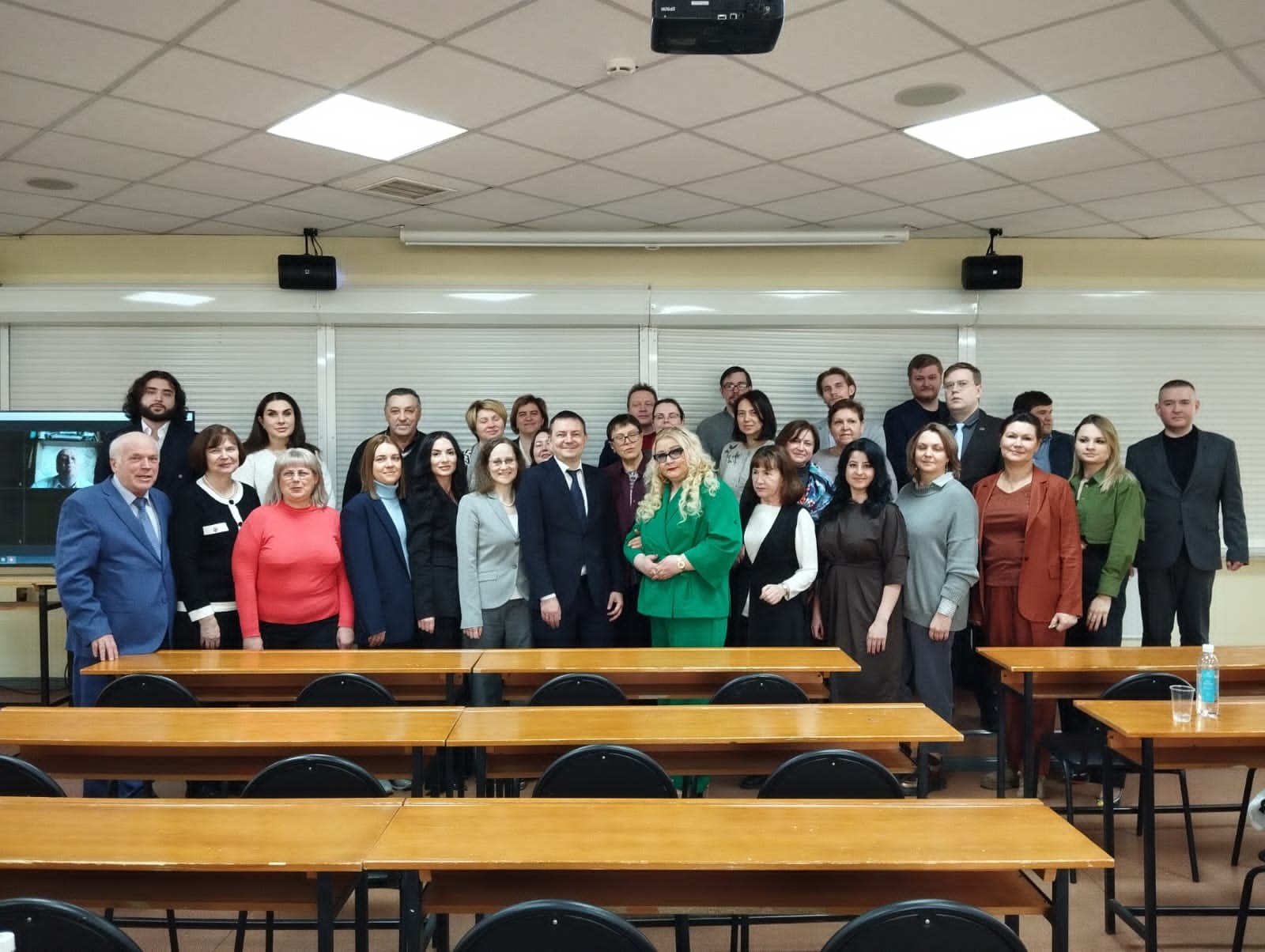 ������������� ������������ ���������� ������� ������� � ������������� ������-������������ �����������.