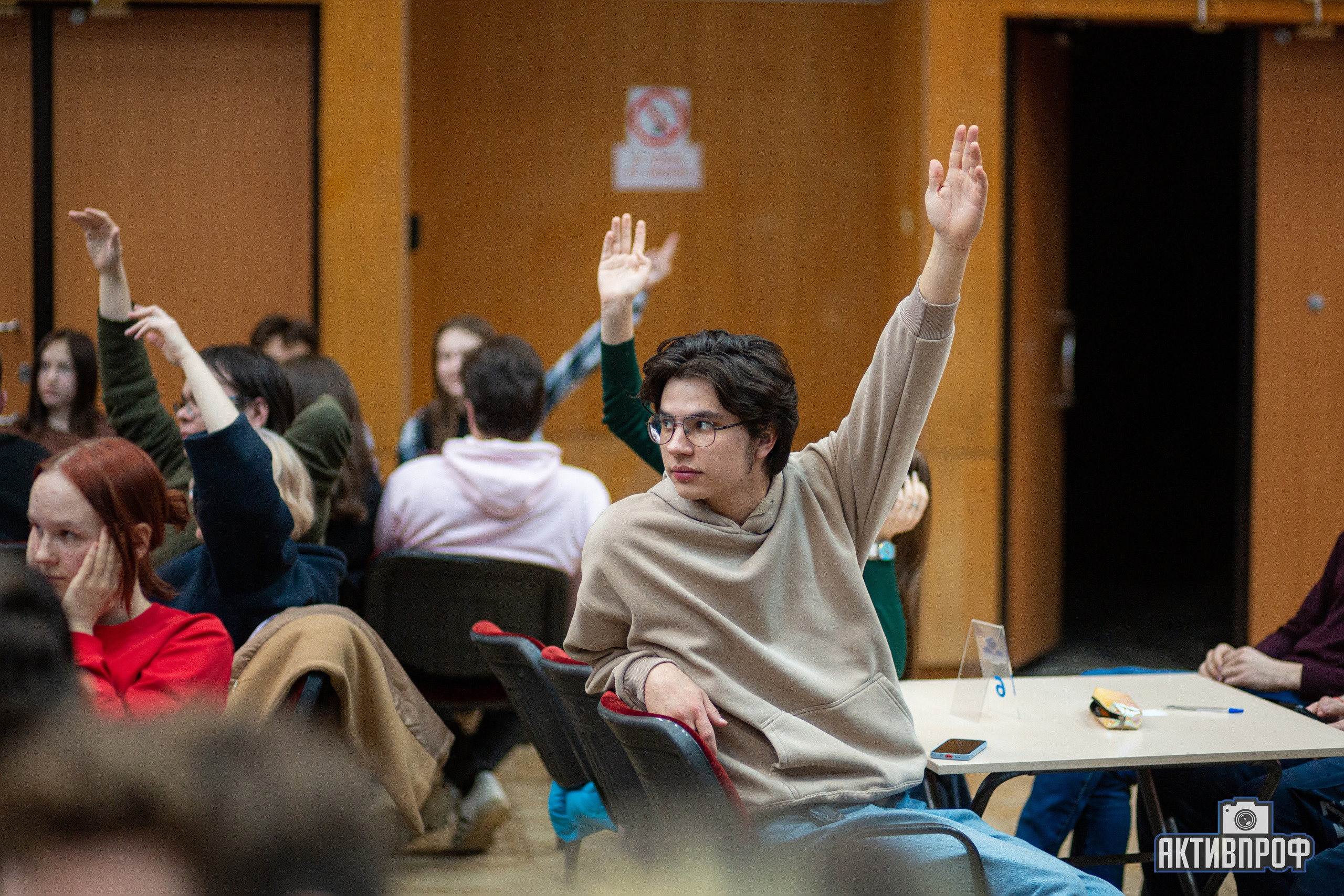 6 ���� XV ������ ���������������� ����