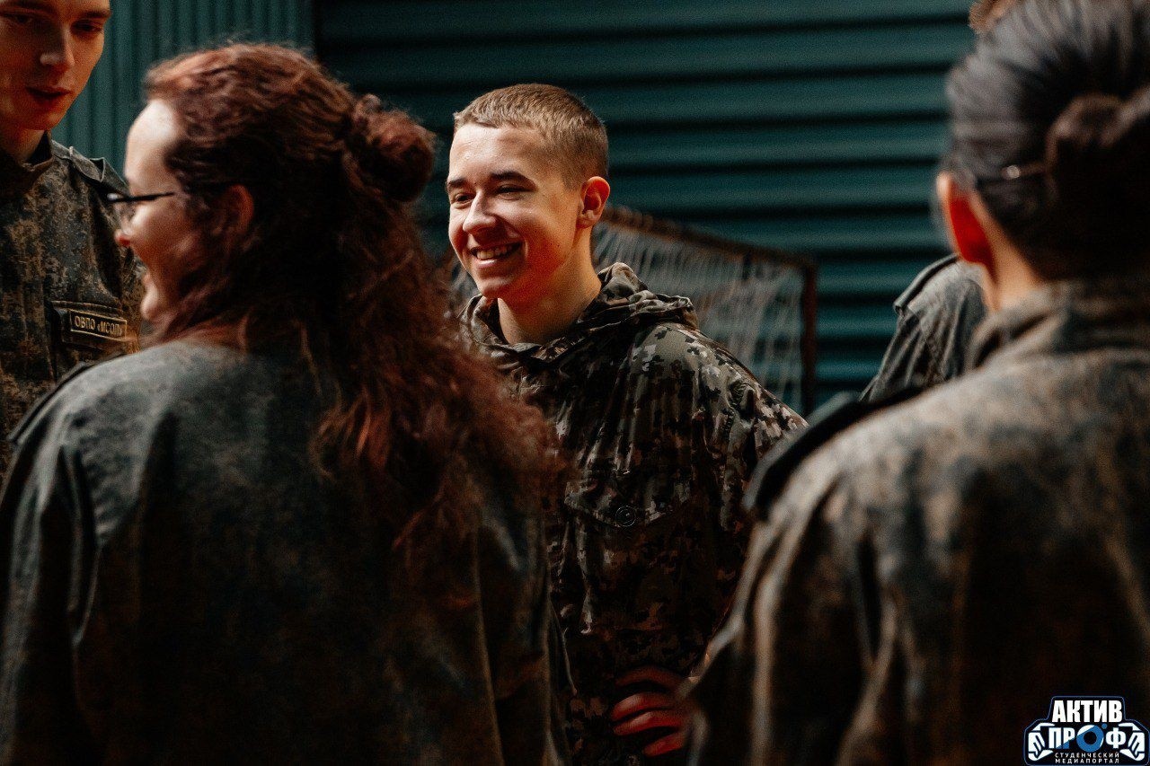 Жаркие бои в лазертаге Жаркие бои в лазертаге