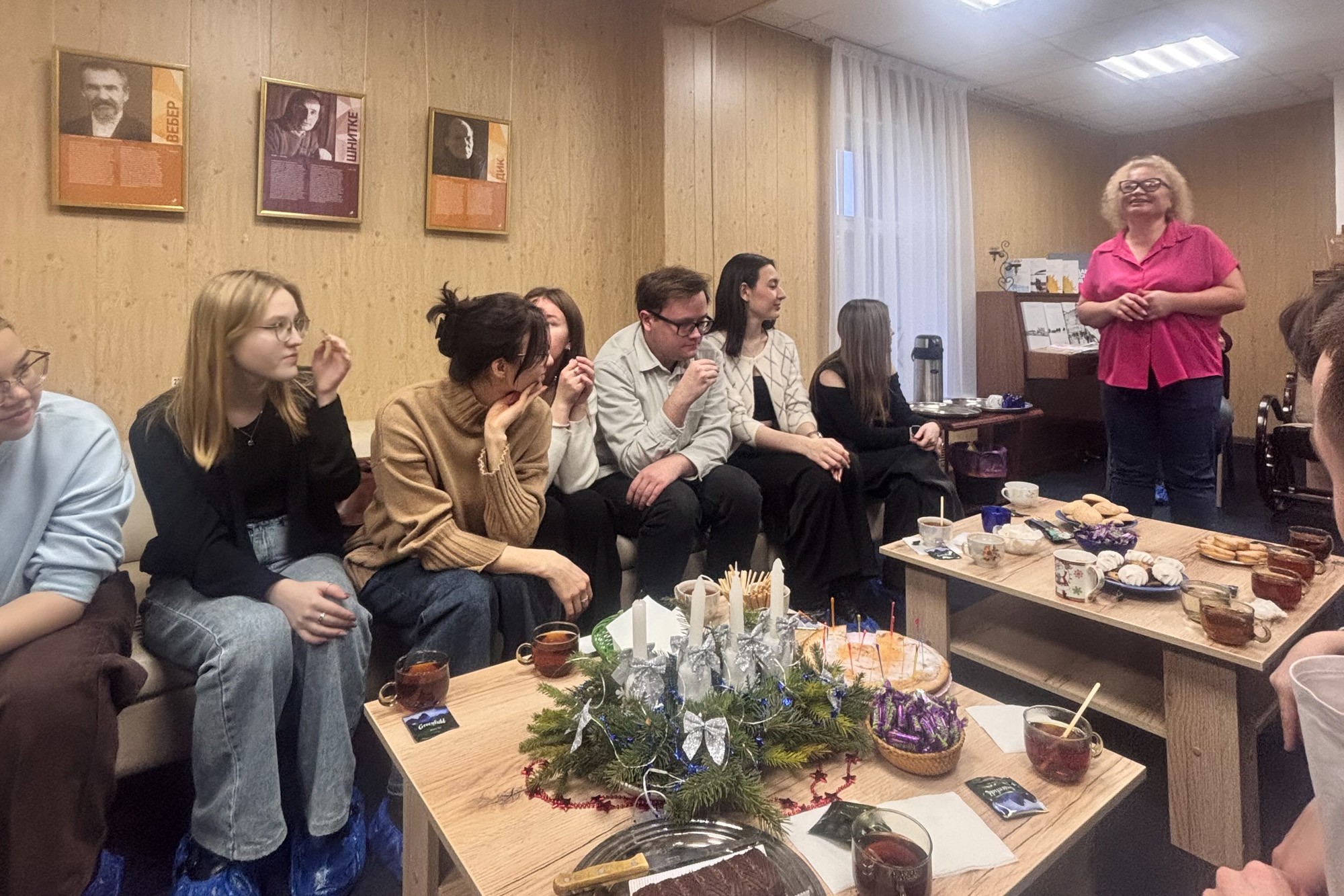 Студенты Елабужского института КФУ участвовали в Дне открытых дверей клуба немецкого языка Студенты Елабужского института КФУ участвовали в Дне открытых дверей клуба немецкого языка