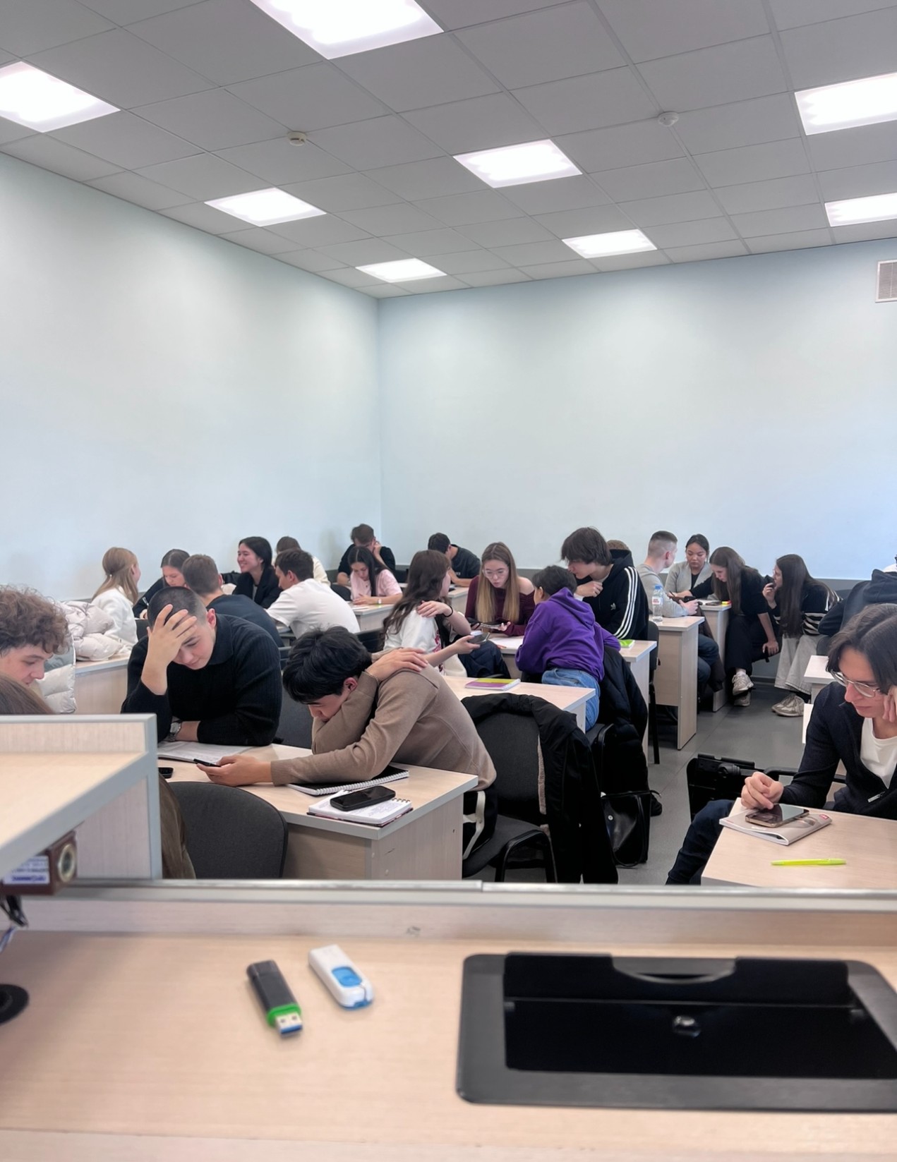 Адаптационные и коммуникативные тренинги Адаптационные и коммуникативные тренинги