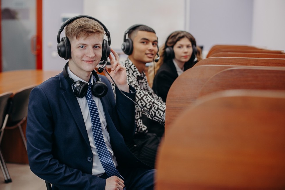 ��������