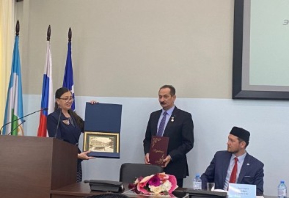 'Татар филологиясен өйрәнү һәм укытуның актуаль мәсәләләре' 'Татар филологиясен өйрәнү һәм укытуның актуаль мәсәләләре'