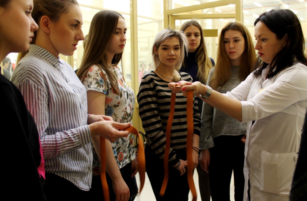 В КФУ провели медицинские квесты для лучших абитуриентов региона В КФУ провели медицинские квесты для лучших абитуриентов региона