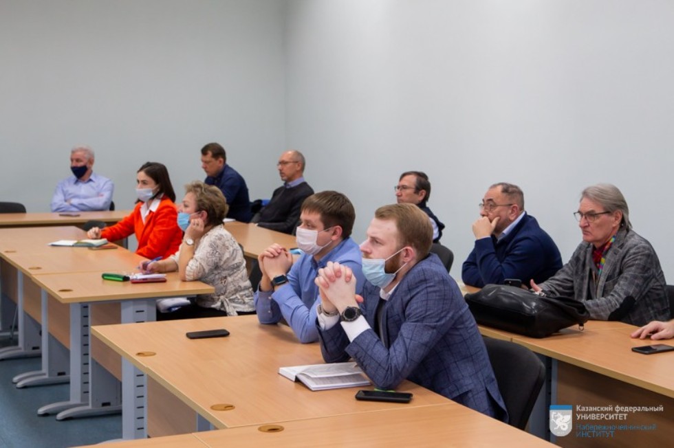 ������� �������������� ������ ���������������� �������� ��� '��������' � ��� ���