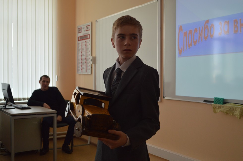 ����� ��������� ���� ������������� 