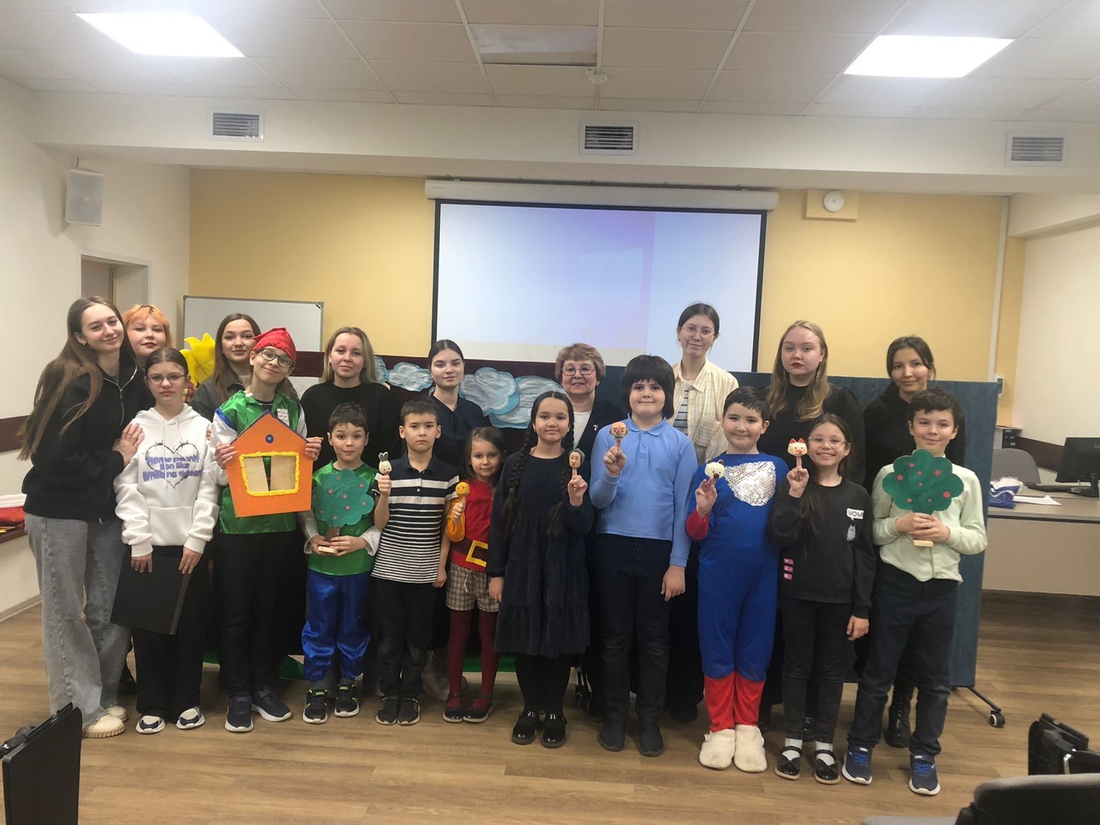 Генеральная репетиция двух спектаклей детского театра 'Радуга' прошла успешно! Генеральная репетиция двух спектаклей детского театра 'Радуга' прошла успешно!