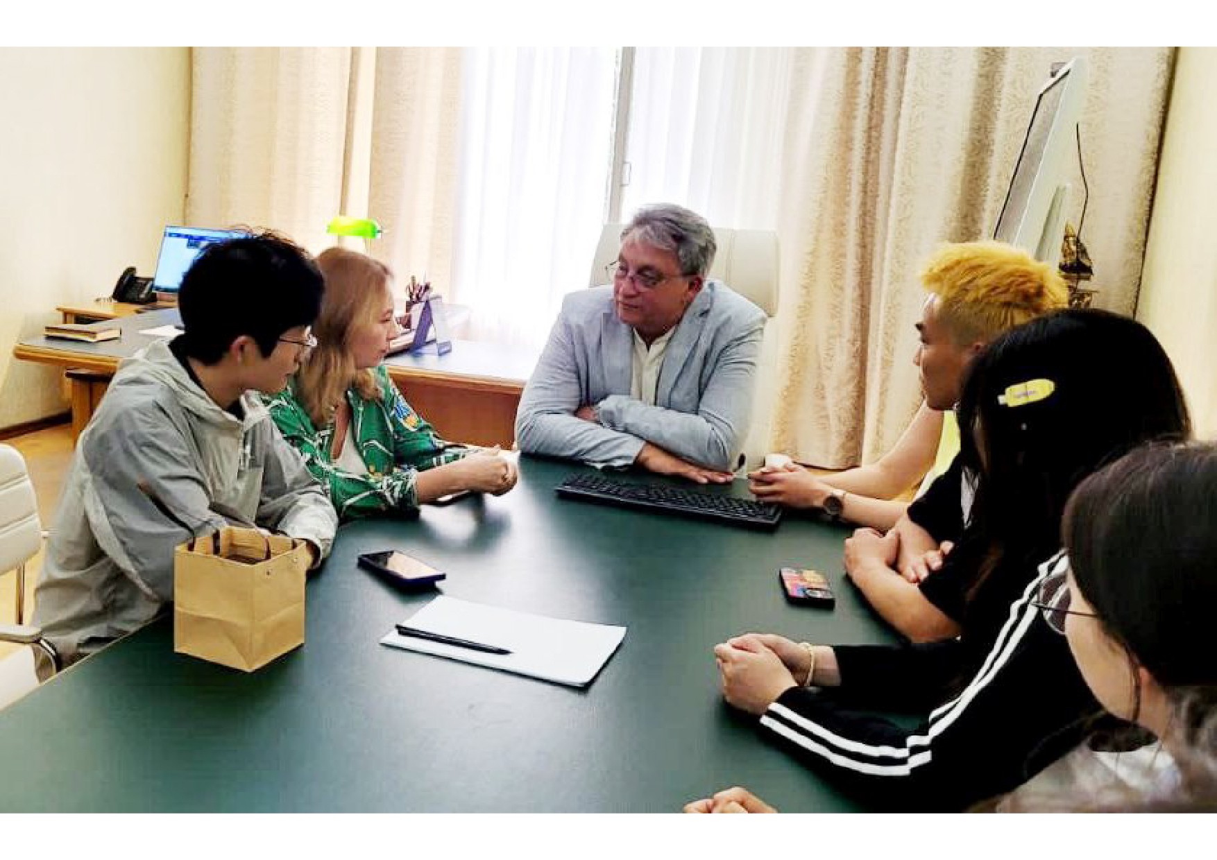 Студенты Цзясиньского университета проходят стажировку в Елабужском институте КФУ Студенты Цзясиньского университета проходят стажировку в Елабужском институте КФУ