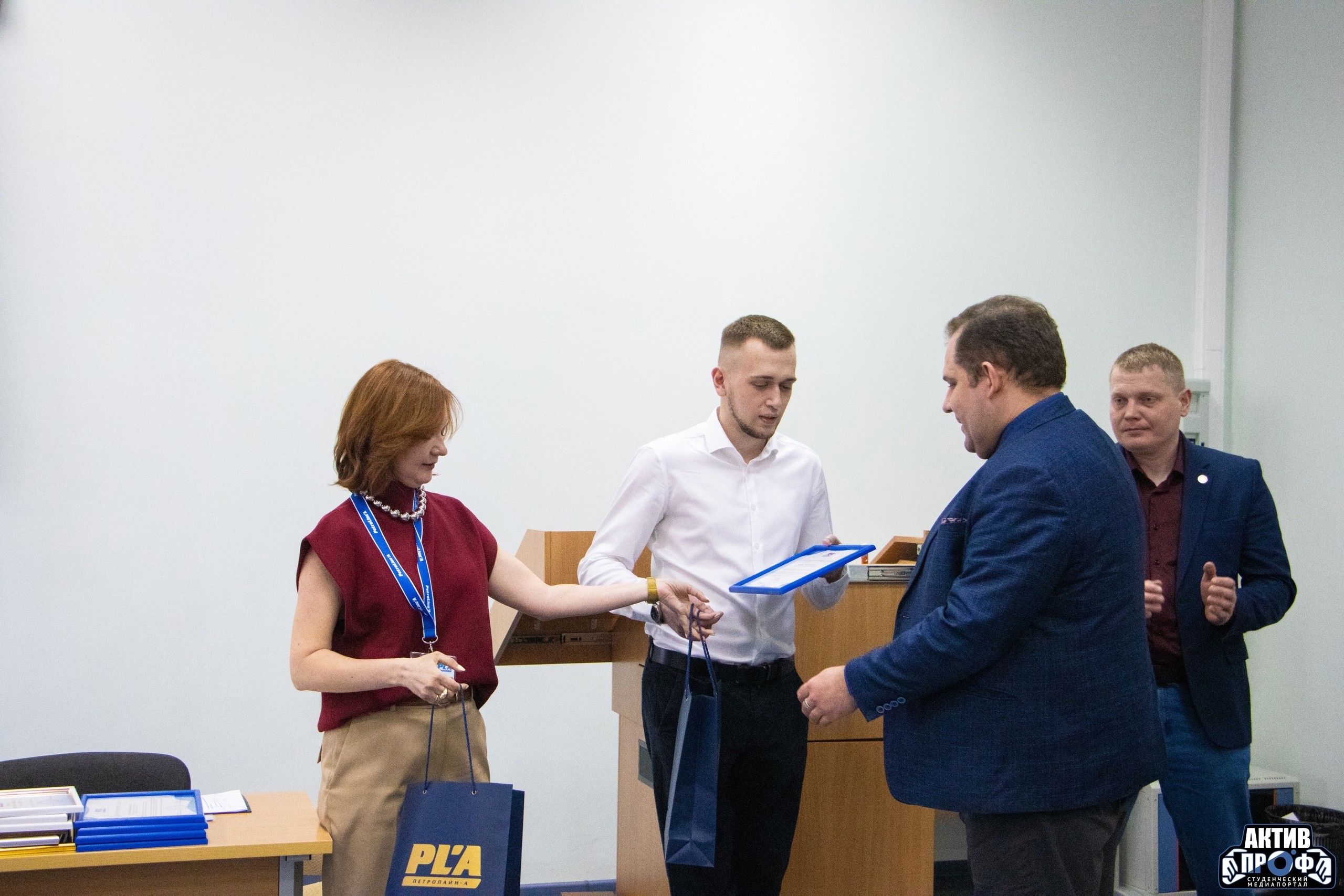 ������� ����������������� ���������� ����� ��������� ����������� �����