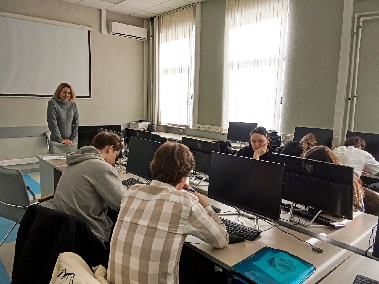 Карьерный экспресс для студентов СПО ИУЭиФ КФУ Карьерный экспресс для студентов СПО ИУЭиФ КФУ