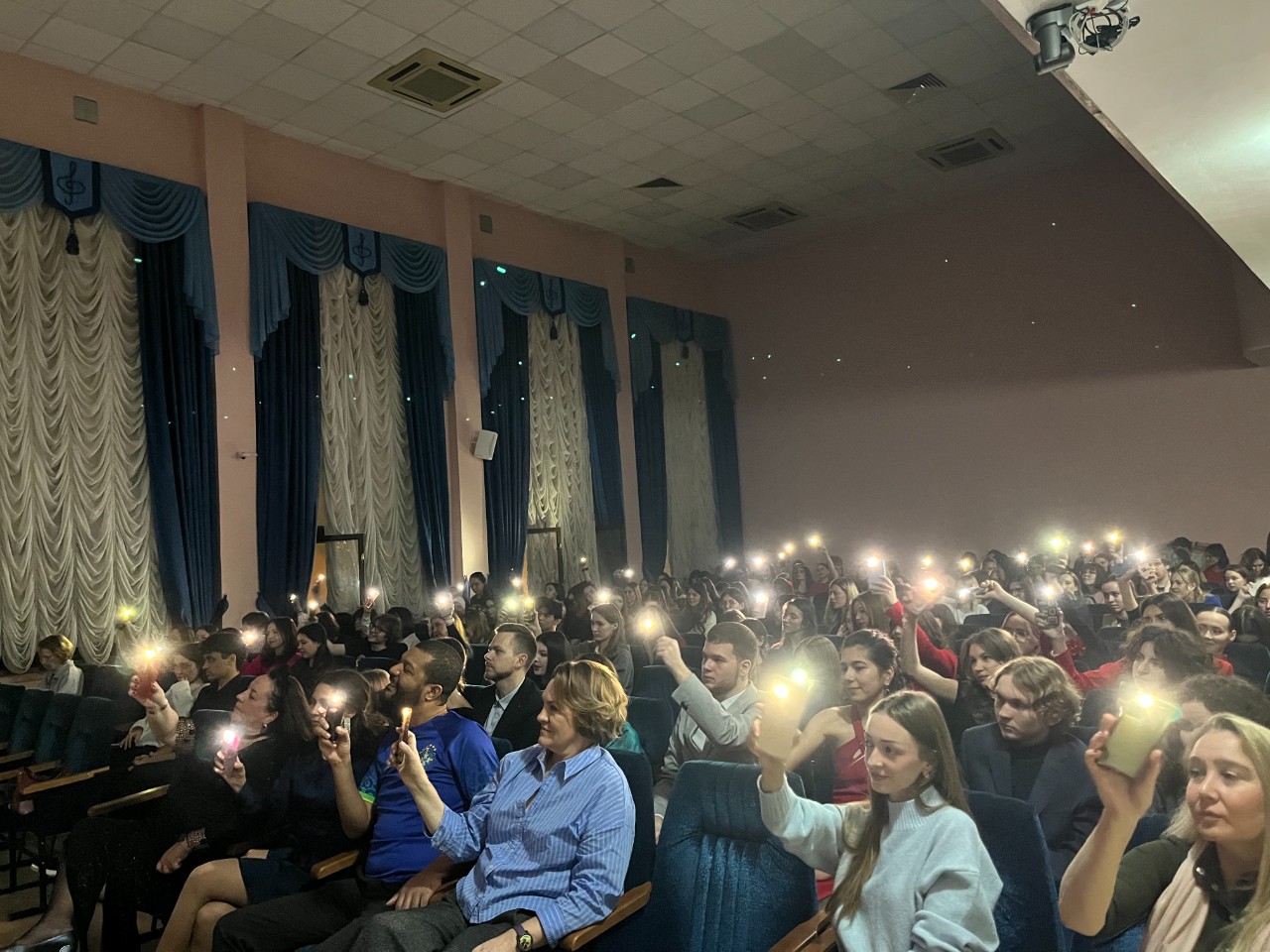 Nochebuena: Испанский праздник в стенах ВШИЯиП Nochebuena: Испанский праздник в стенах ВШИЯиП