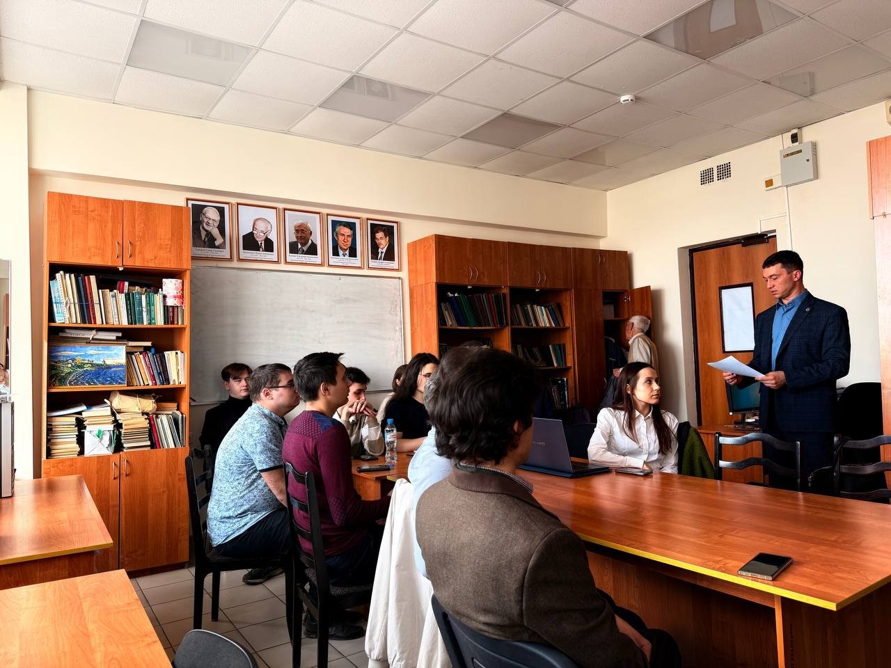 ��������� ������ '�����������������' �������� ������-��������������� ����������� ��������� ��� ,�����, ��������, ������� �����������������