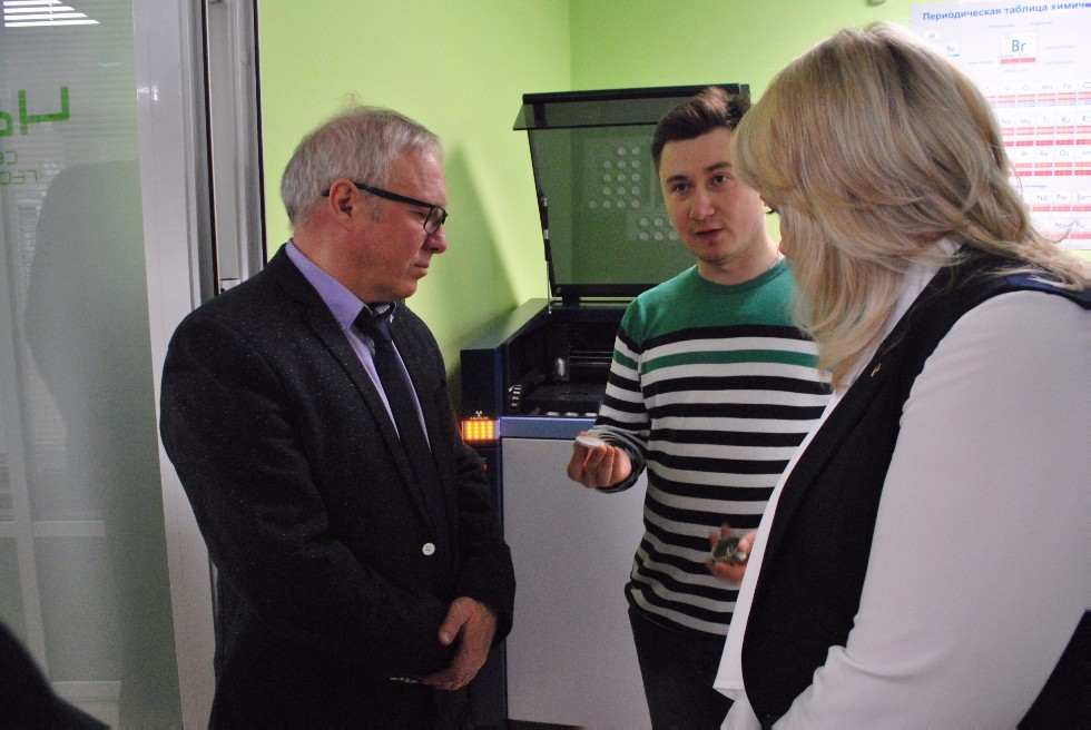 ������� ����������� ������������ ������� ���� ����������� ��������� � ������