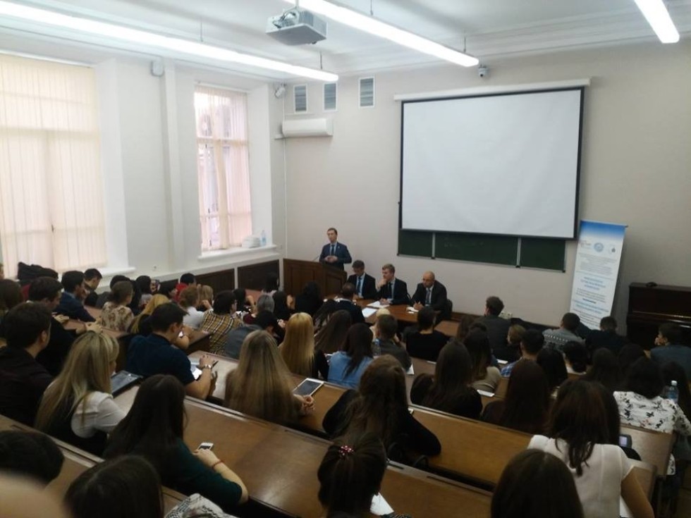 VOICES+ и Евроклуб организовали международный круглый стол VOICES+ и Евроклуб организовали международный круглый стол