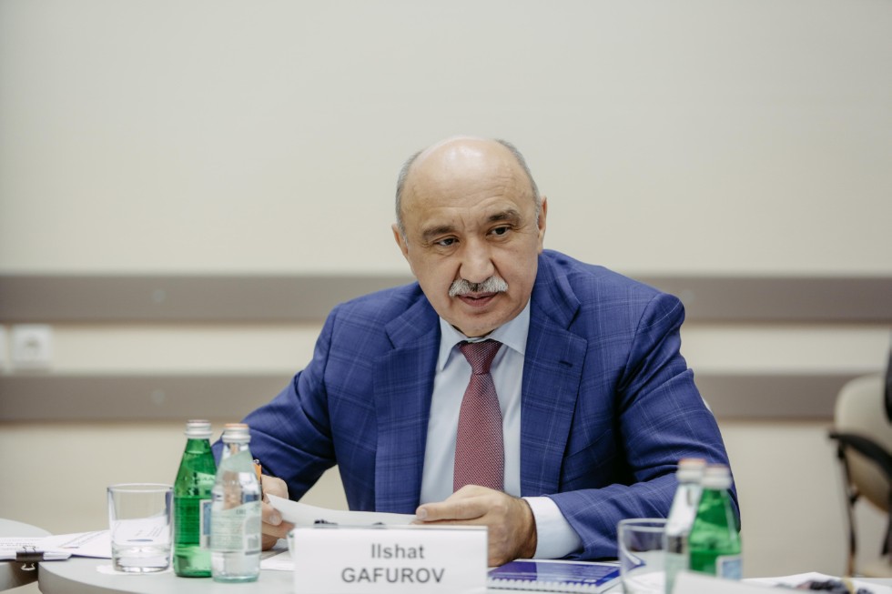 Sixth meeting of the Advisory Board of the Higher School Business Sixth meeting of the Advisory Board of the Higher School Business