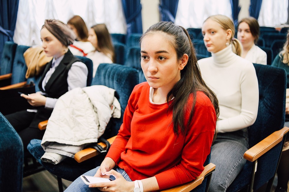 �������� ������ ����� ����������� ������ � �������� ����������� � ������������ ���(������������)