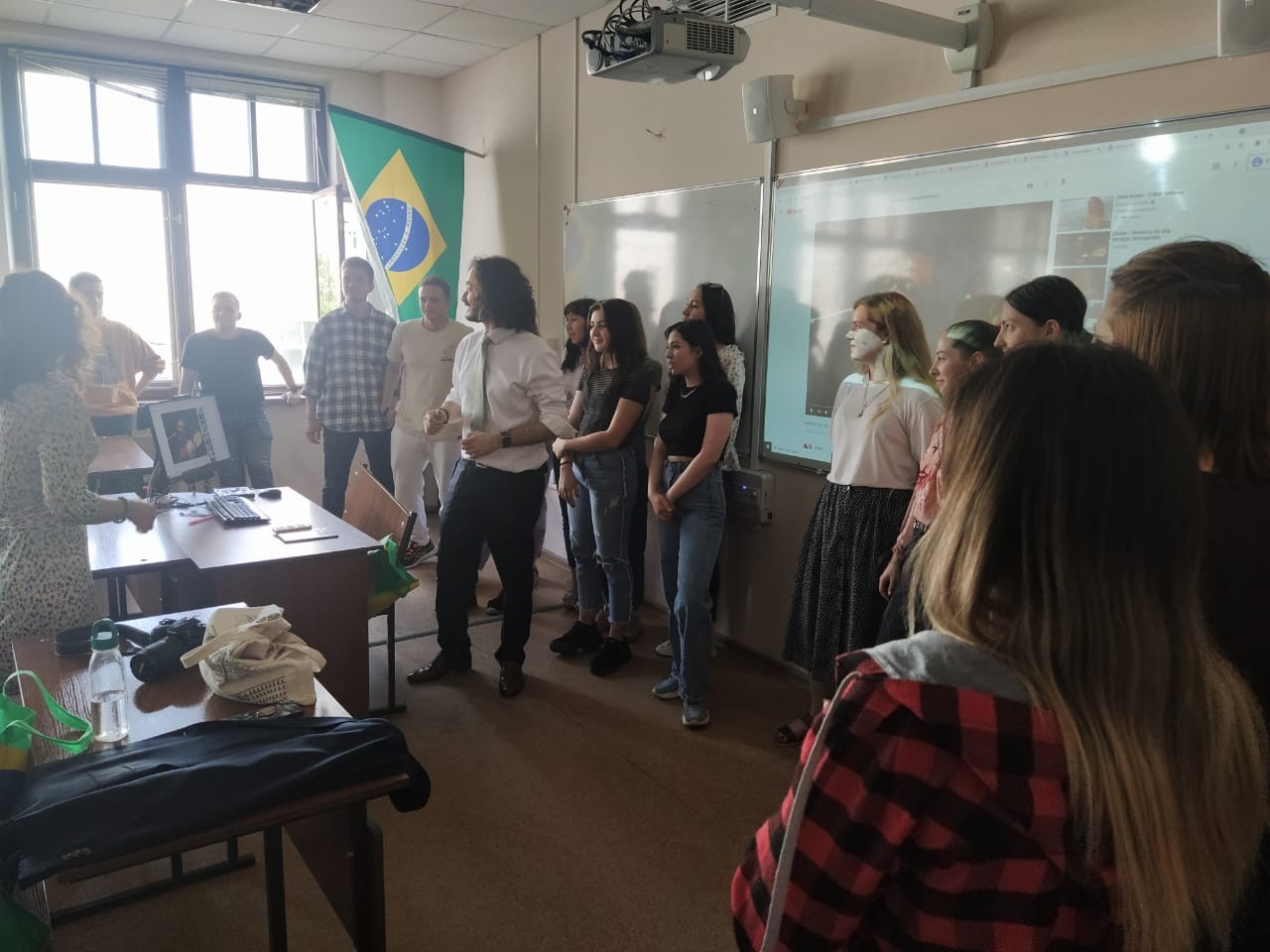 ��������