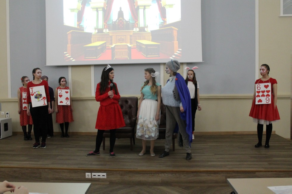 Премьера спектакля студенческого театра 'Триумф' прошла триумфально Премьера спектакля студенческого театра 'Триумф' прошла триумфально