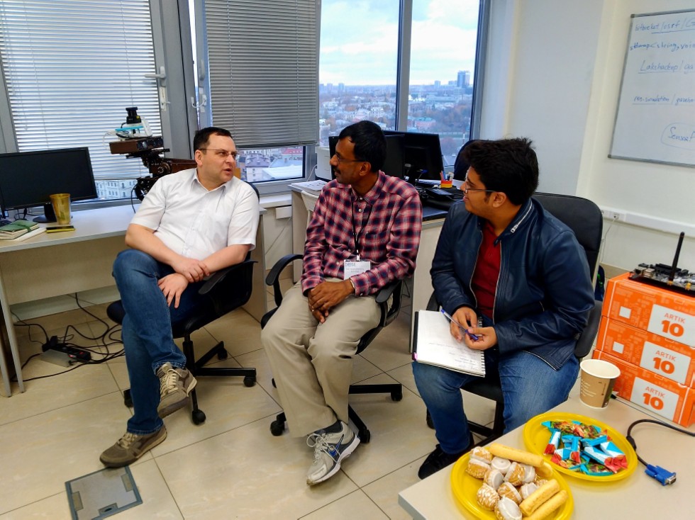 Визит делегации из Индийского института технологий в Лабораторию интеллектуальных робототехнических систем Визит делегации из Индийского института технологий в Лабораторию интеллектуальных робототехнических систем