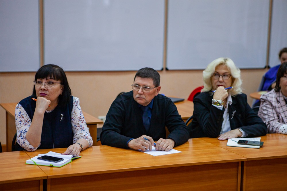 В Елабужском институте КФУ прошла встреча с Сергеем Косарецким, кандидатом психологических наук, директором центра общего и дополнительного образования имени А.А.Пинского ВШЭ В Елабужском институте КФУ прошла встреча с Сергеем Косарецким, кандидатом психологических наук, директором центра общего и дополнительного образования имени А.А.Пинского ВШЭ