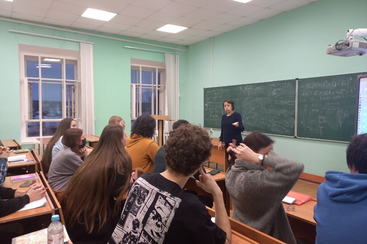 Прошел кураторский час, посвящённый профилактике зависимого поведения Прошел кураторский час, посвящённый профилактике зависимого поведения