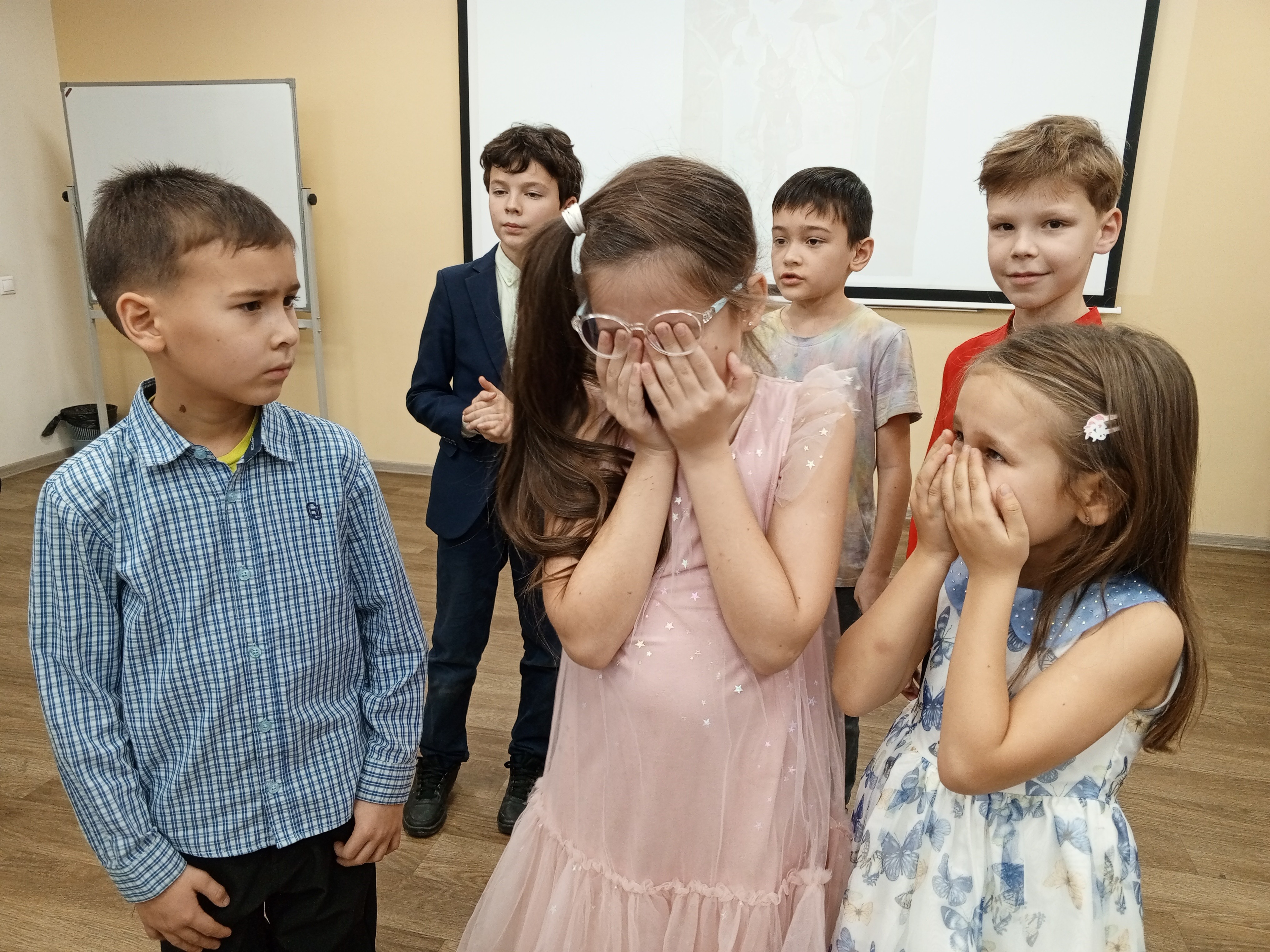 В детском театре КФУ 'Радуга' прошла репетиция спектакля В детском театре КФУ 'Радуга' прошла репетиция спектакля