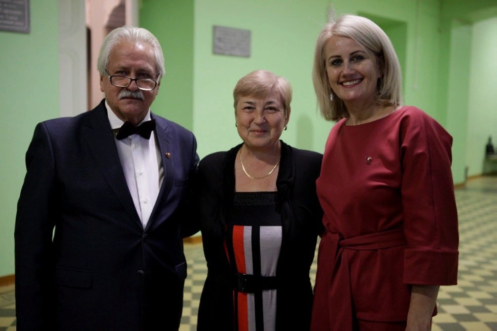 �� ������������� ����������� � ���������� ��������� ��� �������� 100-����� �����