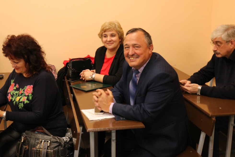 ������ ����� ����