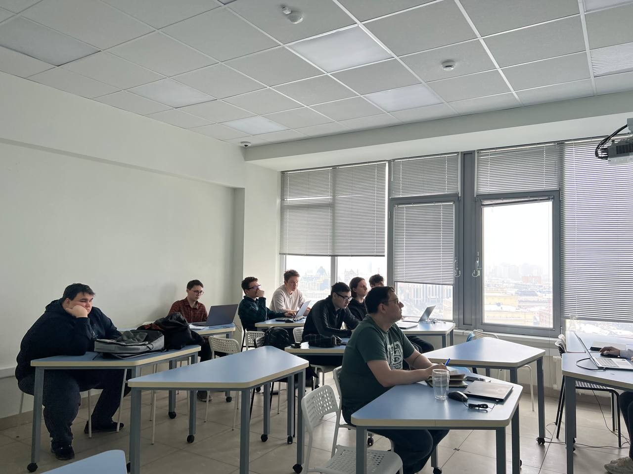 Сотрудники Лаборатории Интеллектуальных Робототехнических Систем выступили с научными докладами на Общеуниверситетской итоговой научной конференции 2023 Сотрудники Лаборатории Интеллектуальных Робототехнических Систем выступили с научными докладами на Общеуниверситетской итоговой научной конференции 2023