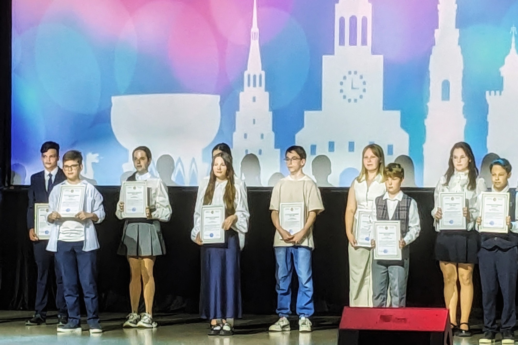 Ученица 'Университетской' школы посетила Церемонию чествования победителей олимпиад в Казани Ученица 'Университетской' школы посетила Церемонию чествования победителей олимпиад в Казани