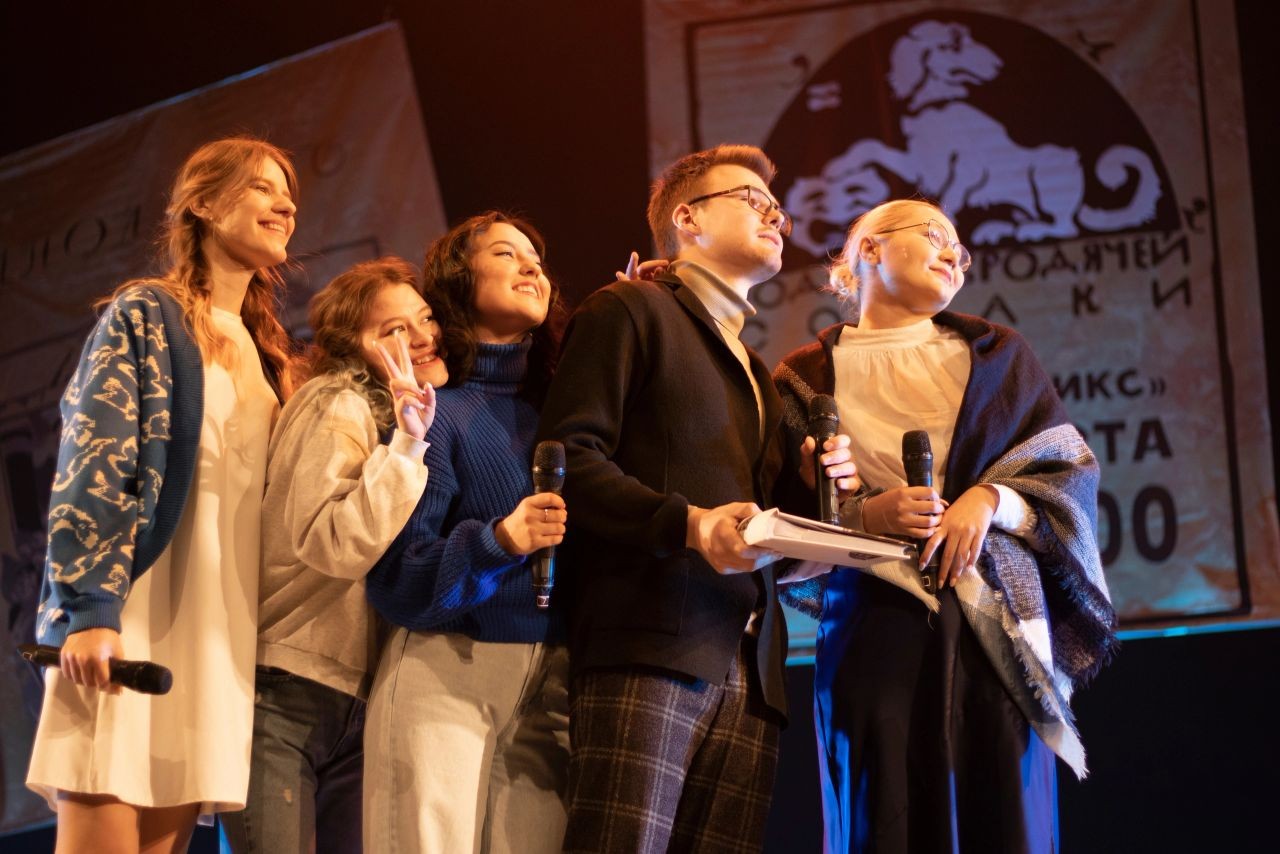 Творческий коллектив 'Между строк' Творческий коллектив 'Между строк'