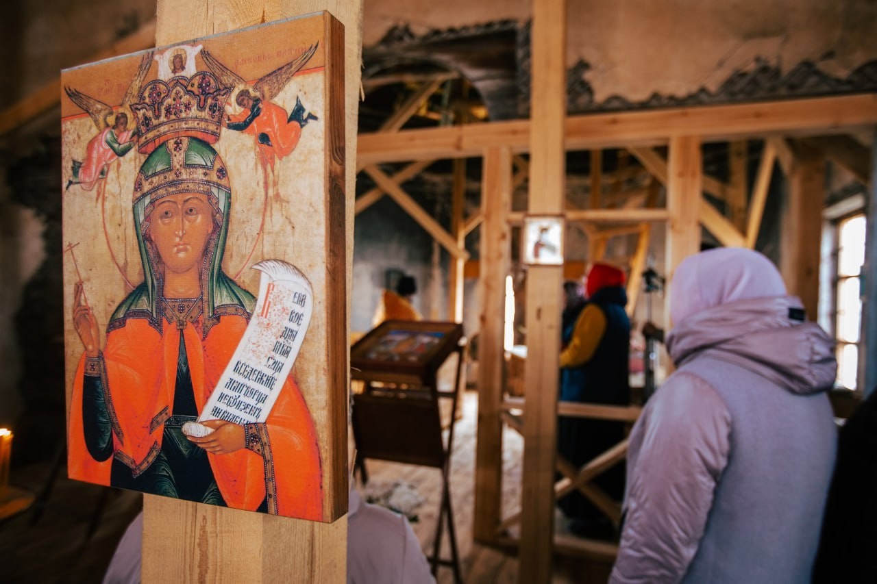 Студенты кафедры религиоведения участвуют в проекте по сохранению старинных храмов Студенты кафедры религиоведения участвуют в проекте по сохранению старинных храмов