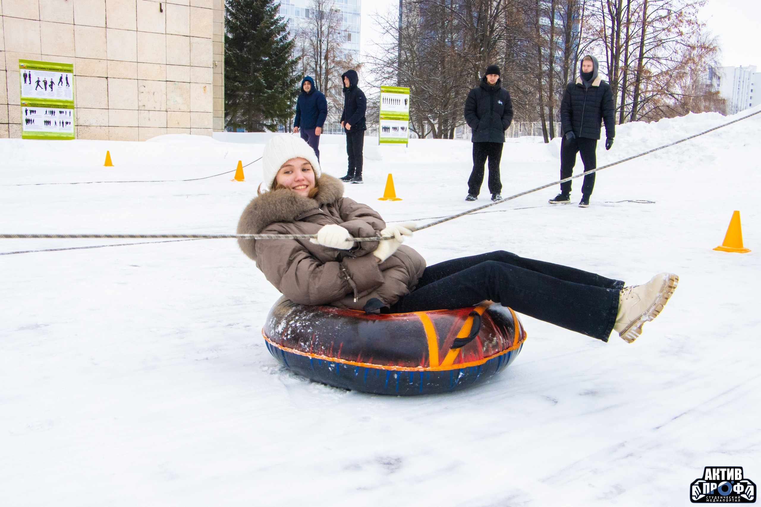 Ярко, тепло и по-народному! Ярко, тепло и по-народному!