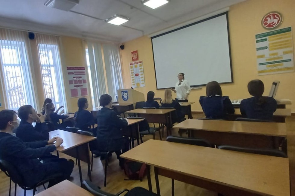 Старшеклассники ОШ 'Университетская' приняли участие в мероприятии, приуроченном ко дню экспертно-криминалистической службы МВД России Старшеклассники ОШ 'Университетская' приняли участие в мероприятии, приуроченном ко дню экспертно-криминалистической службы МВД России