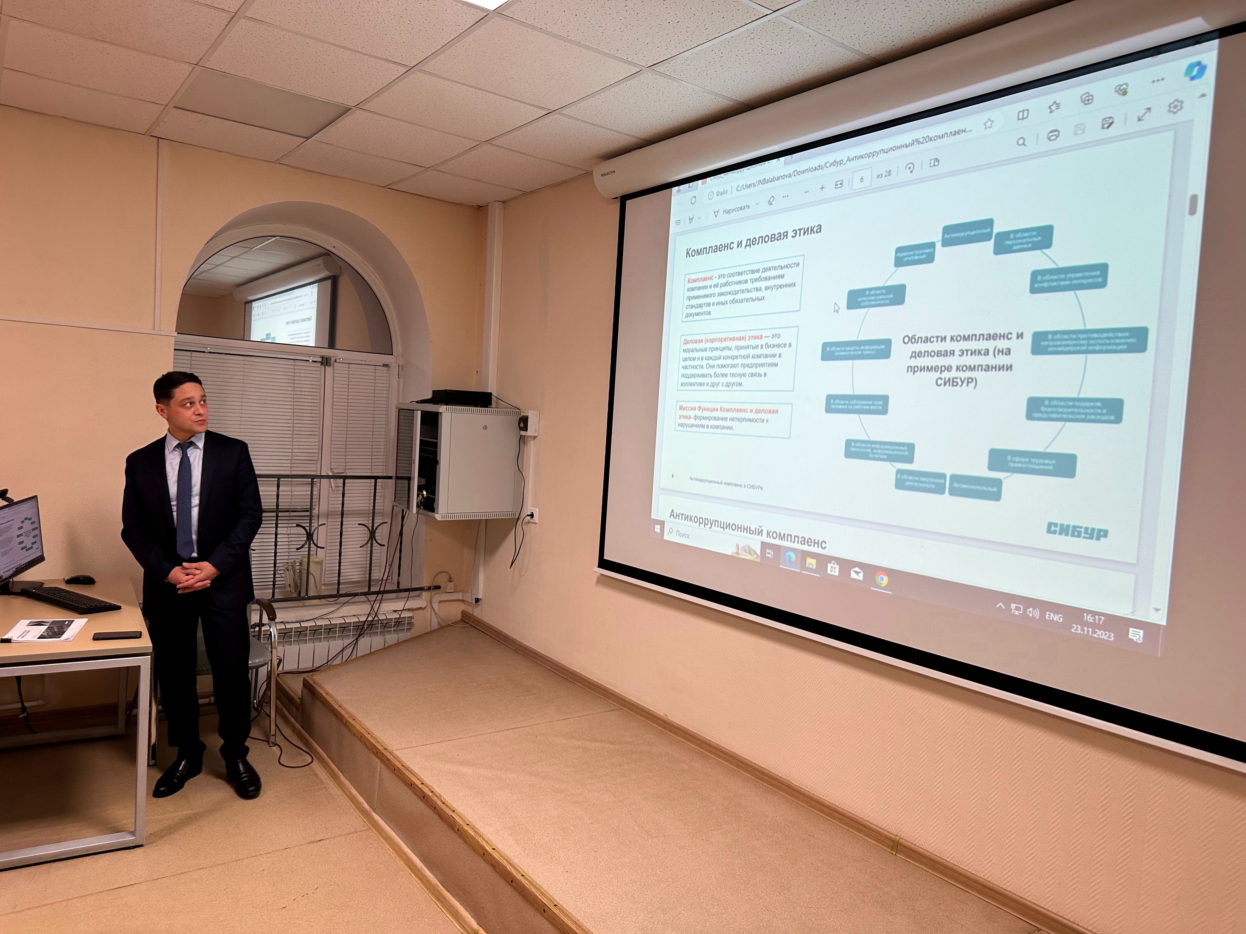 ����� ������ ������� �� ���������� 2 ����� ������������� 