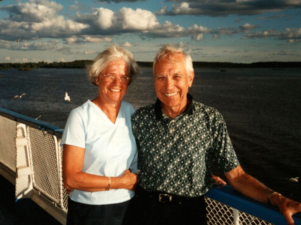 ���������� ������ 2001 / Petrov School 2001