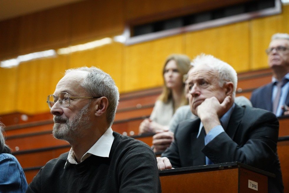 � ��������� ������ ��� ���������� ���������, ����������� 100-����� �� ��� �������� ����� ��������