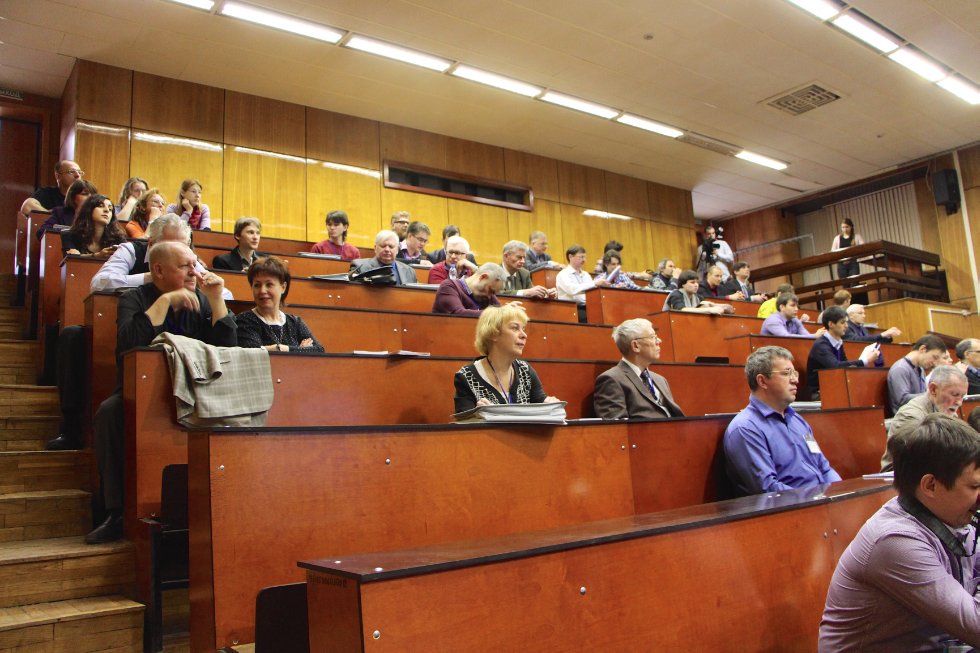 VI Всероссийская конференция 'Новые достижения ЯМР в структурных исследованиях' VI Всероссийская конференция 'Новые достижения ЯМР в структурных исследованиях'