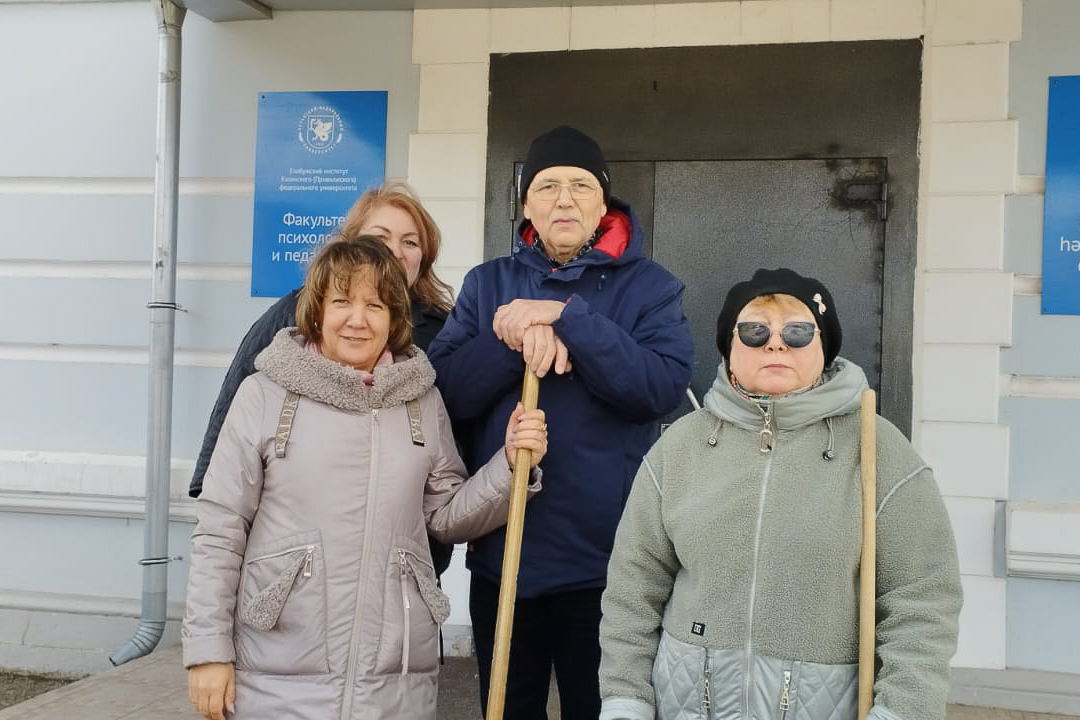 Субботник на отделении психологии и педагогики Субботник на отделении психологии и педагогики